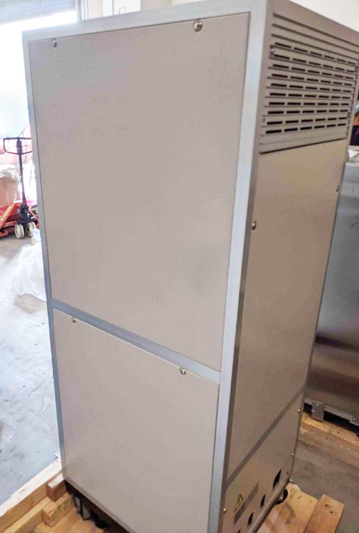 Hitachi S 8820 S CD-SEM (Critical Dimension Scanning Electron Microscope)