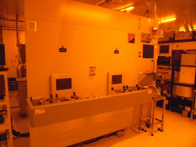Lam / Novellus Concept Two PECVD (Plasma-Enhanced Chemical Vapor Deposition)