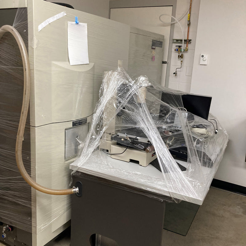 Physical Electronics Quantum 2000 Scanning ESCA Microprobe