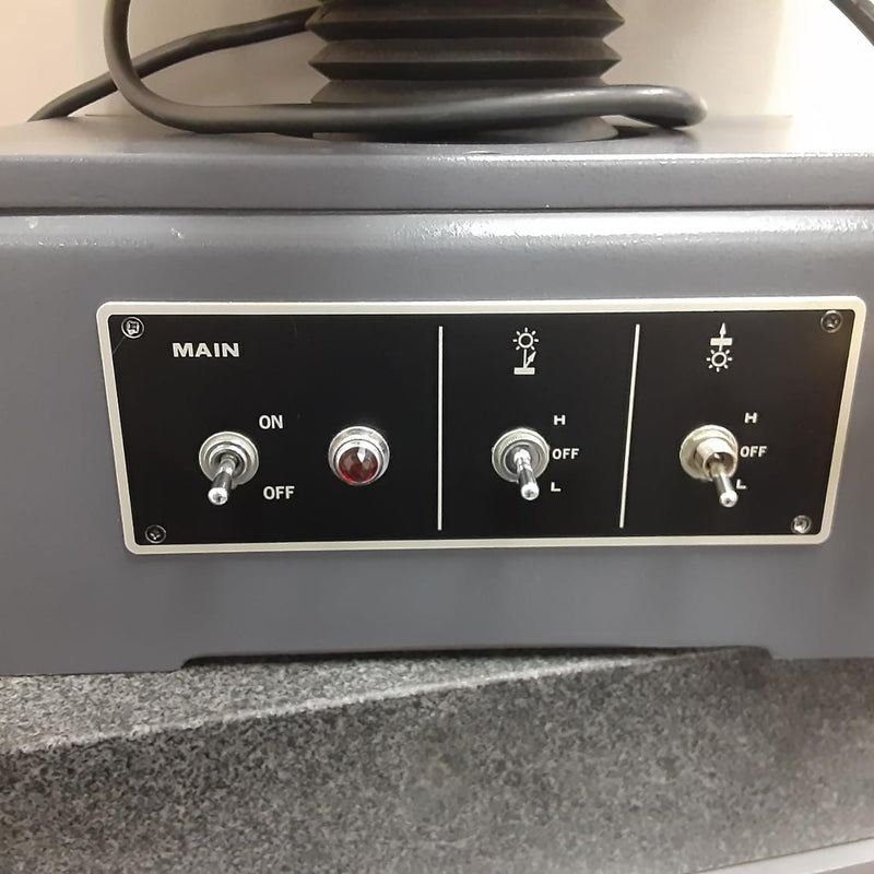 Nikon 6 C 2 Profile Projector