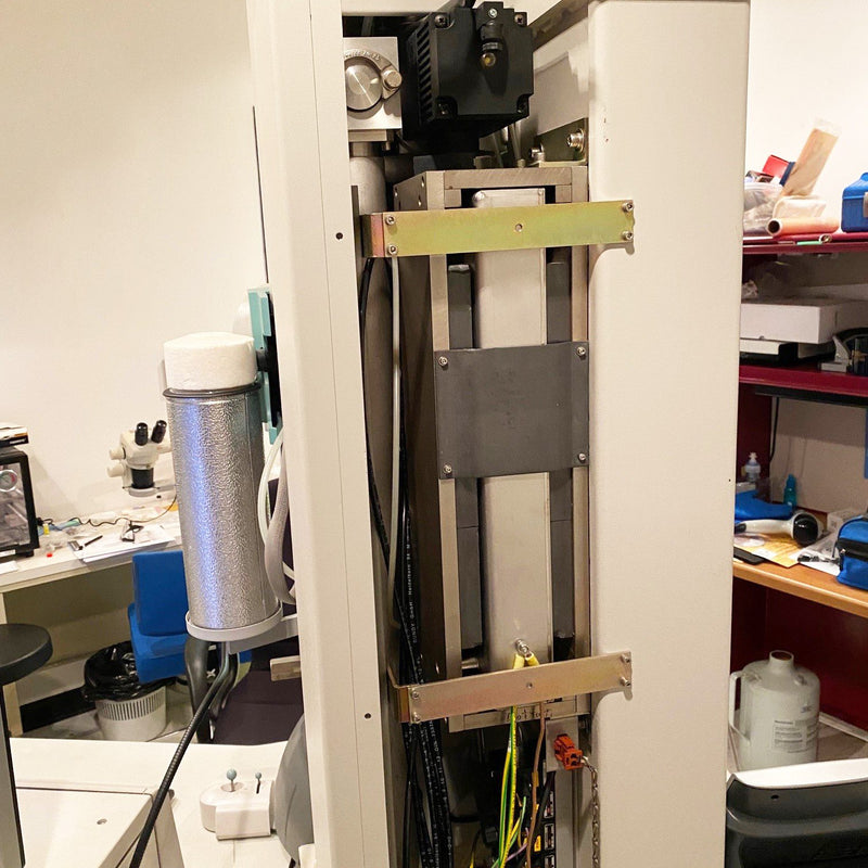Thermo Fisher Scientific / FEI CM 200 TEM (Transmission Electron Microscope)
