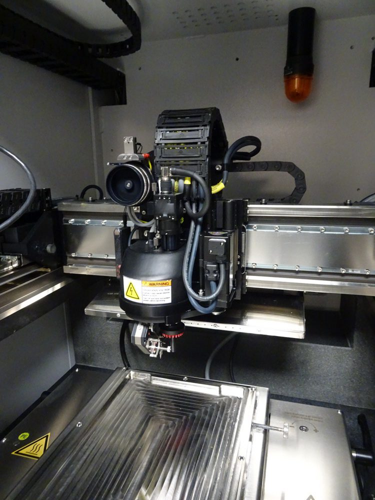 Hesse & Knipps (H&K) Bondjet 820 Wire Wedge Bonder