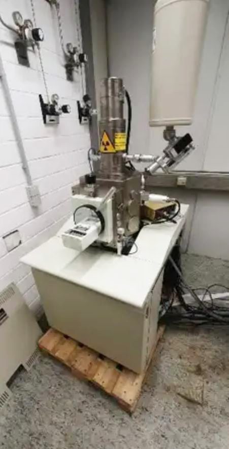 Jeol JSM 6100 SEM (Scanning Electron Microscope)