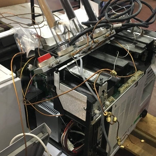 Agilent 6890 N GC (Gas Chromatography)