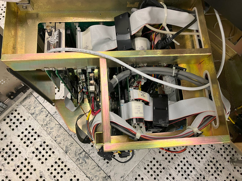 KLA Surfscan 6420 Particle Defect System
