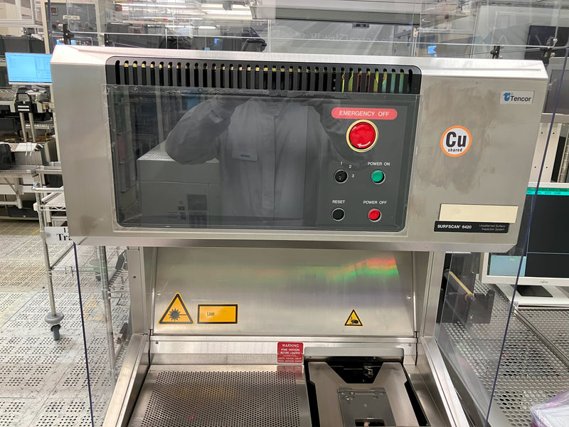 KLA Surfscan 6420 Particle Defect System