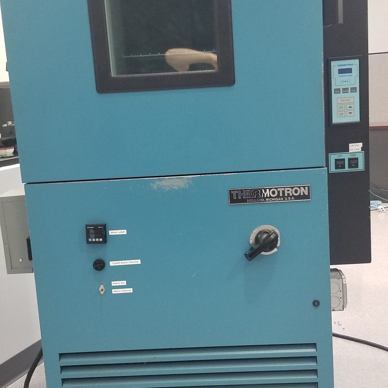 Thermotron S 8 C Temperature Chamber
