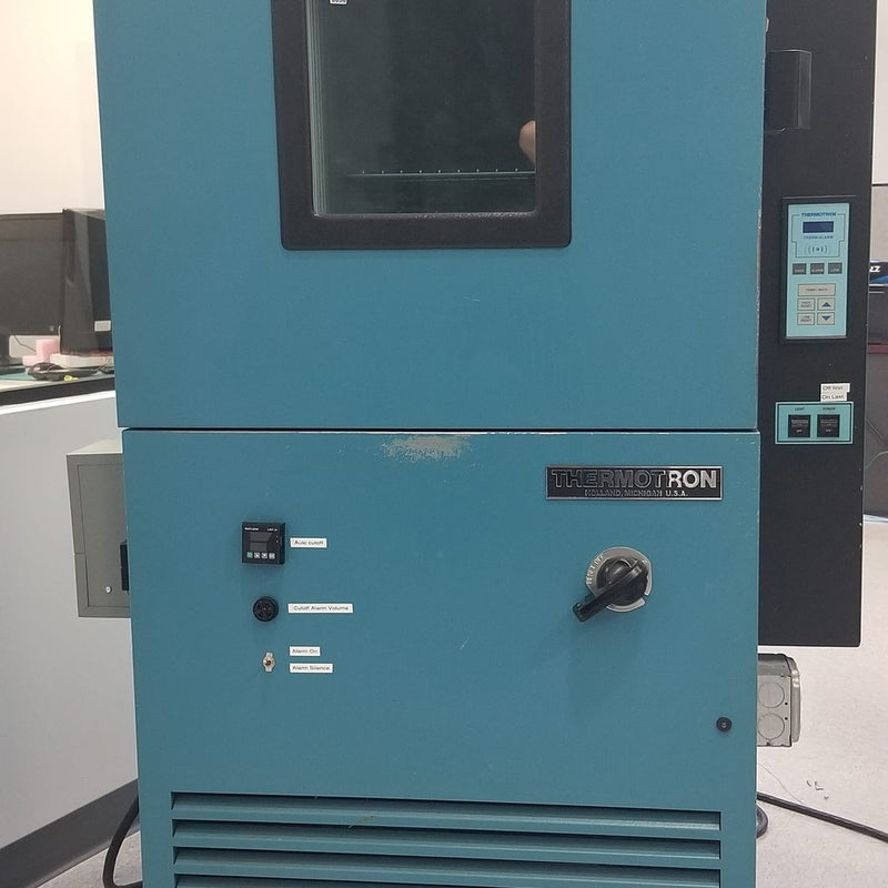Thermotron S 8 C Temperature Chamber