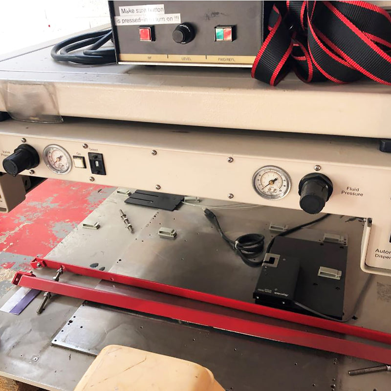 Asymtek Automove 403 Automatic Epoxy Dispenser