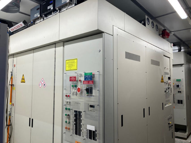 Varian Viision 200 + Ion Implanter