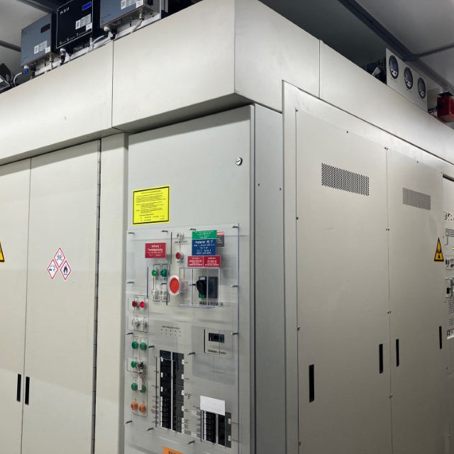 Varian Viision 200 + Ion Implanter