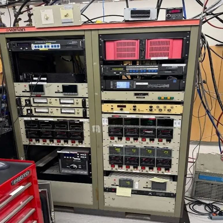Veeco Gen II MBE (Molecular Beam Epitaxy)