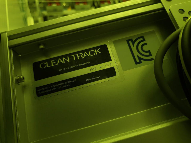 Tel Clean Track Lithius Pro Z i Resist Coater / Developer