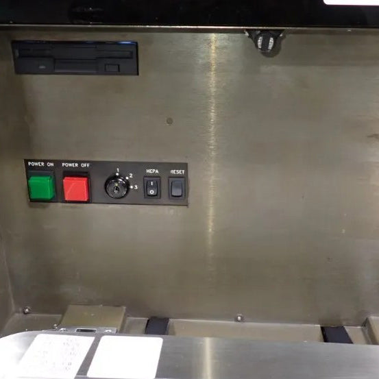 KLA Surfscan 7700 Particle Defect System