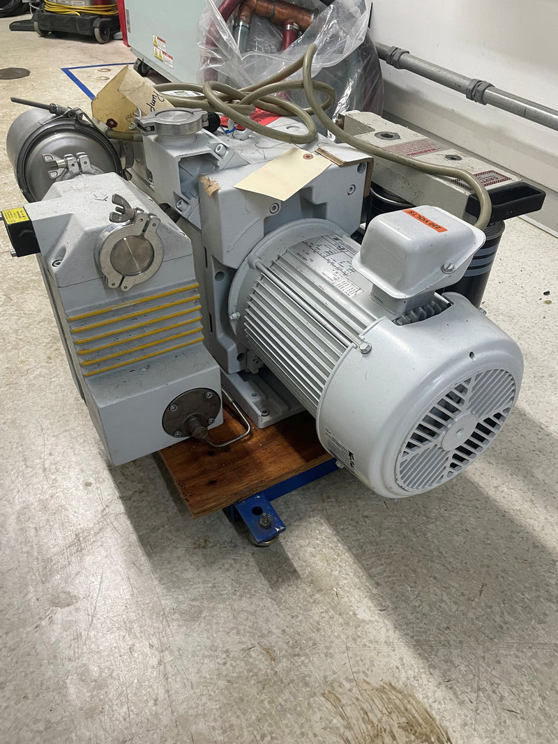 Leybold D 65 BCS Vacuum Pump