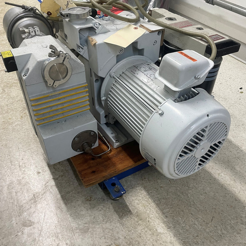 Leybold D 65 BCS Vacuum Pump