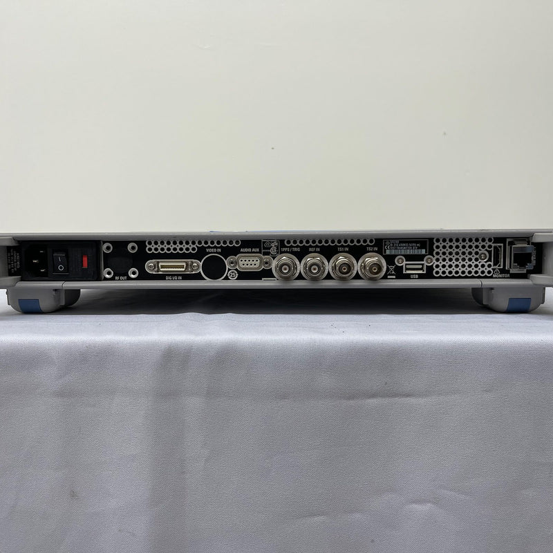 Rohde & Schwarz SFE 100 Test Transmitter
