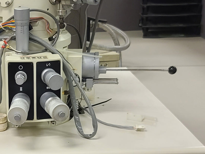 Hitachi S 4500 FE-SEM (Field Emission Scanning Electron Microscope)