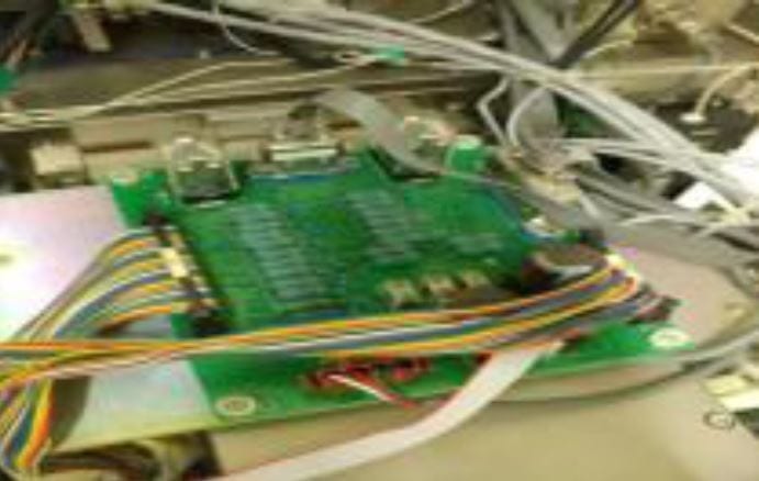 Hitachi S 8820 CD-SEM (Critical Dimension Scanning Electron Microscope)