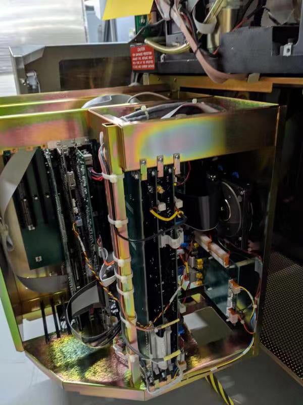 KLA Surfscan 6220 Particle Defect System