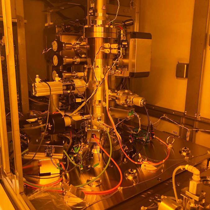 Hitachi S 9380 CD-SEM (Critical Dimension Scanning Electron Microscope)