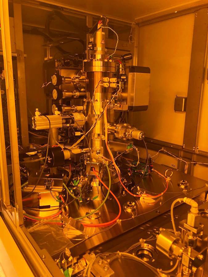 Hitachi S 9380 CD-SEM (Critical Dimension Scanning Electron Microscope)
