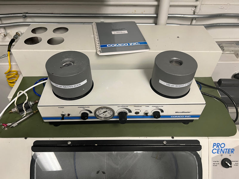 Comco MicroBlaster Workstation