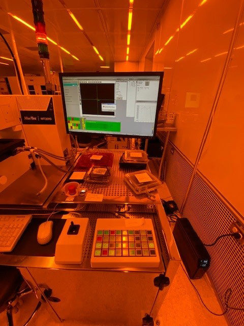 Muetec MT 2010 Microscope