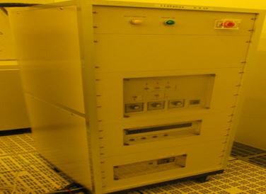 Hitachi S 8820 CD-SEM (Critical Dimension Scanning Electron Microscope)