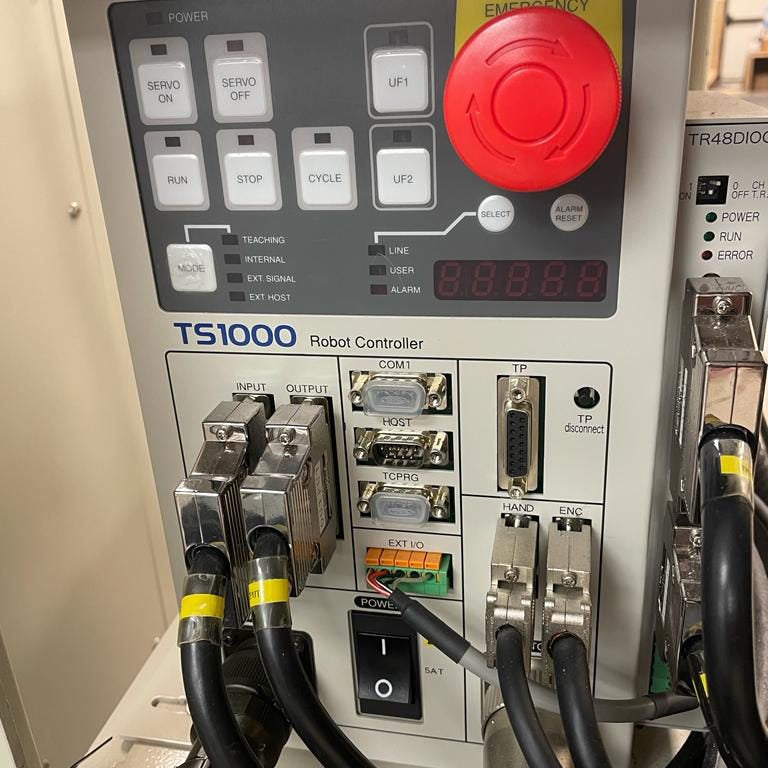Toshiba TH 350 Robot