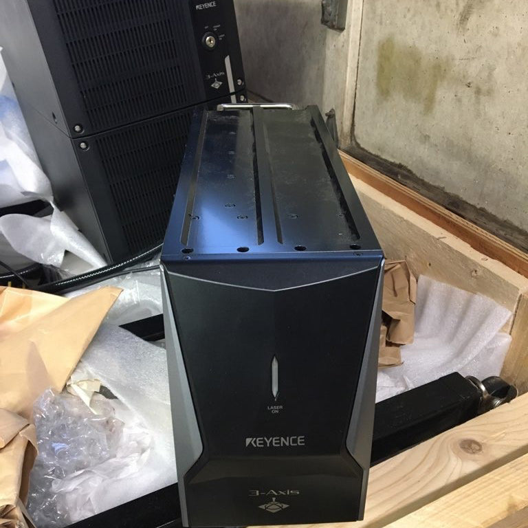 Keyence MD-X 1500 Laser Marker