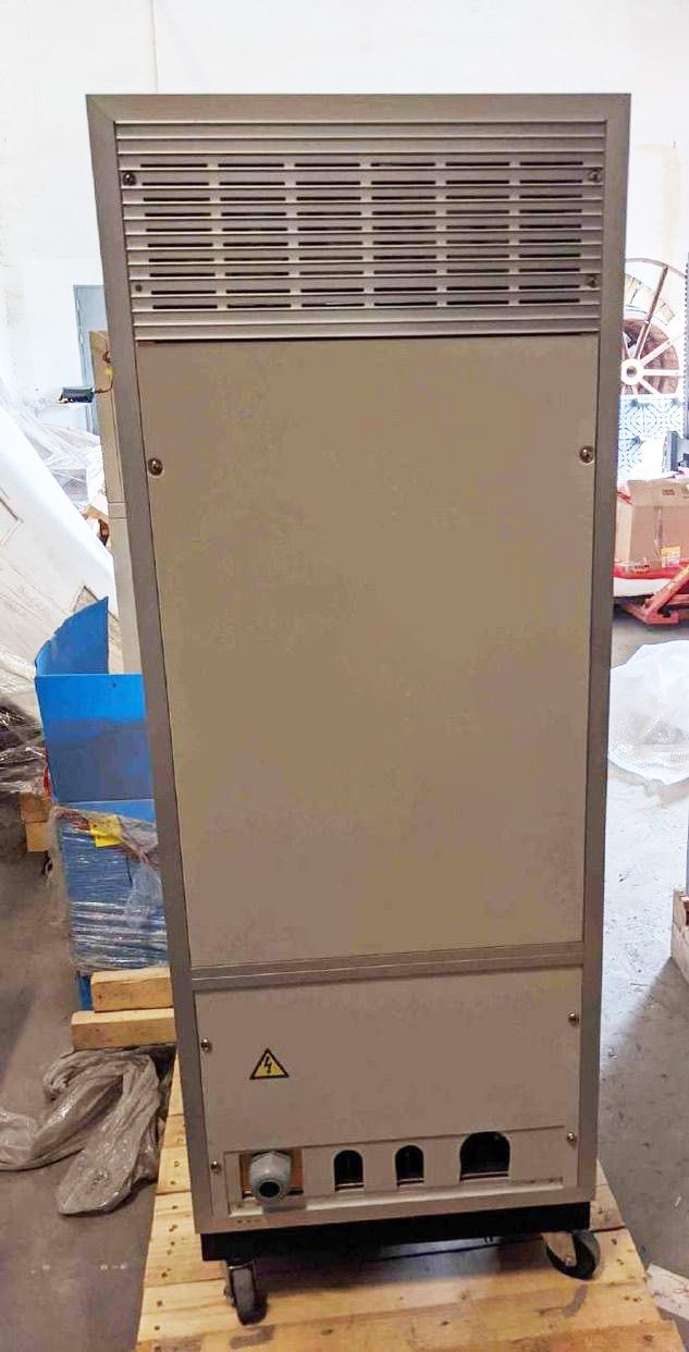 Hitachi S 8820 S CD-SEM (Critical Dimension Scanning Electron Microscope)