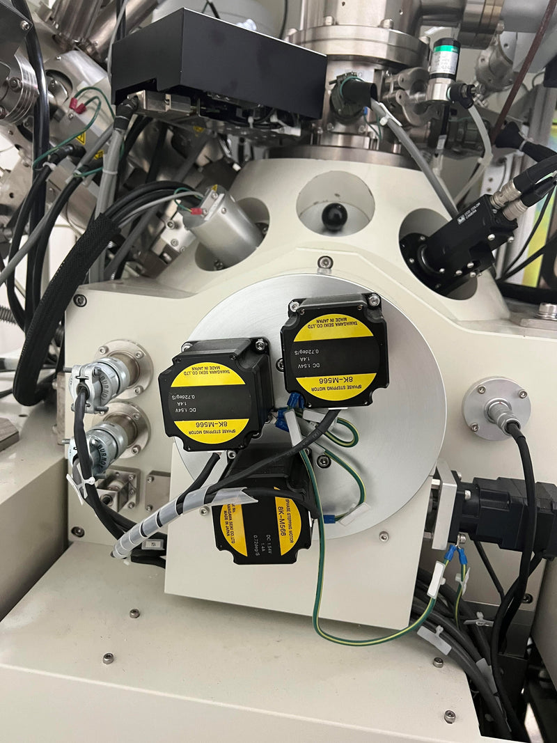 SII Nanotechnology SMI 3050 SE FIB-SEM (Focused Ion Beam - Scanning Electron Microscope)