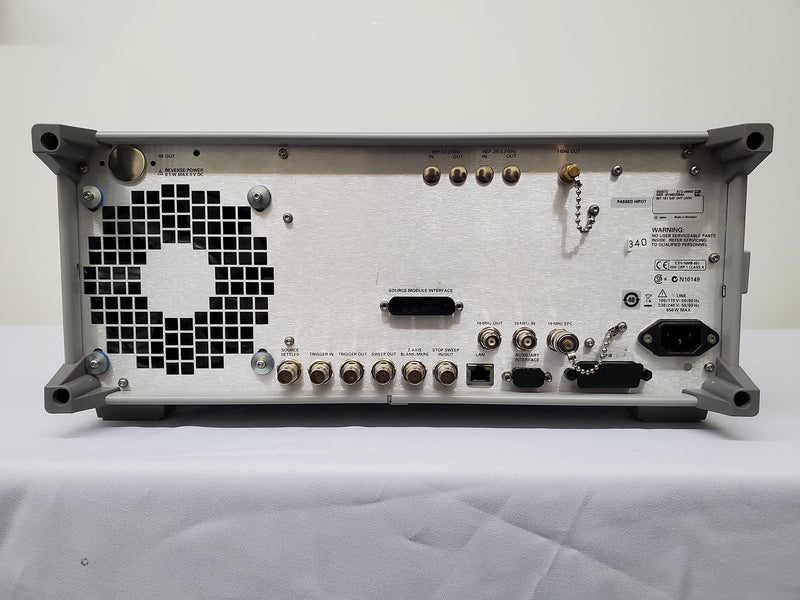Keysight / Agilent E 8257 N PSG Analog Sweep Signal Generator