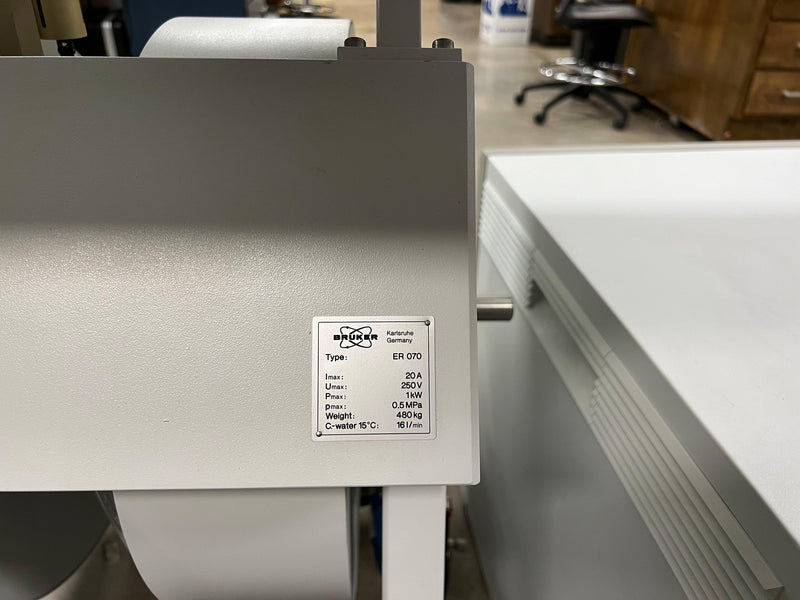 Bruker ER 070