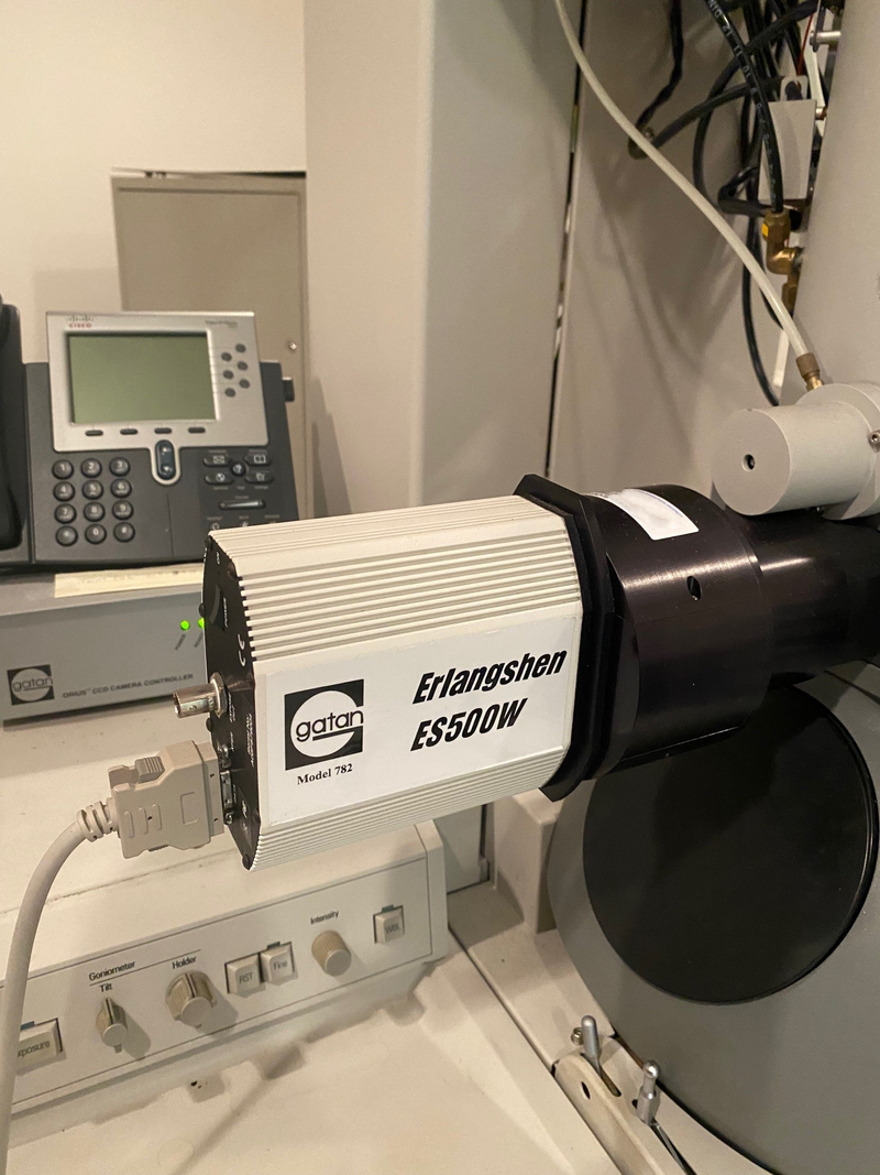 Thermo Fisher Scientific / FEI CM 200 TEM (Transmission Electron Microscope)