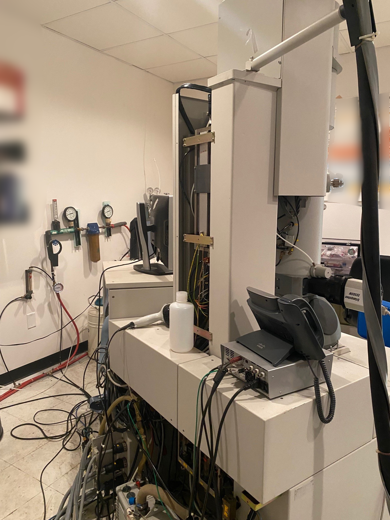 Thermo Fisher Scientific / FEI CM 200 TEM (Transmission Electron Microscope)