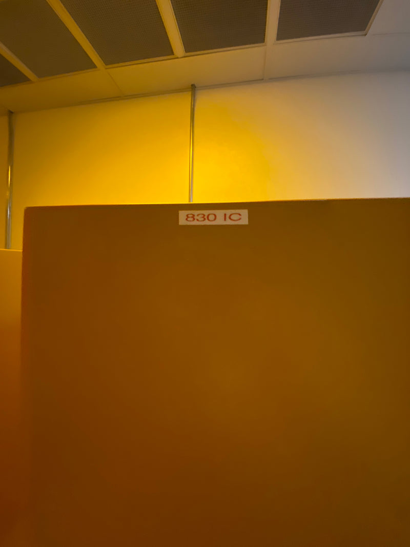 KLA 301 350-4 C 2 Photomask Inspection