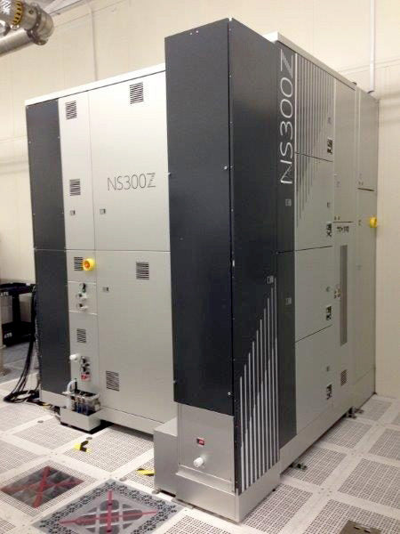 Tel NS 300 Z Wafer Scrubber