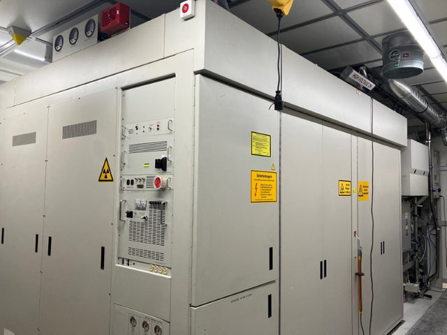 Varian Viision 200 + Ion Implanter