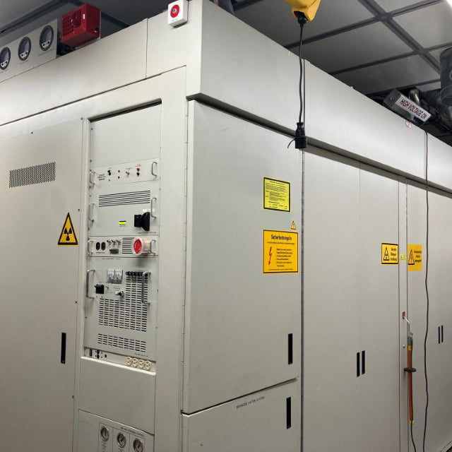 Varian Viision 200 + Ion Implanter