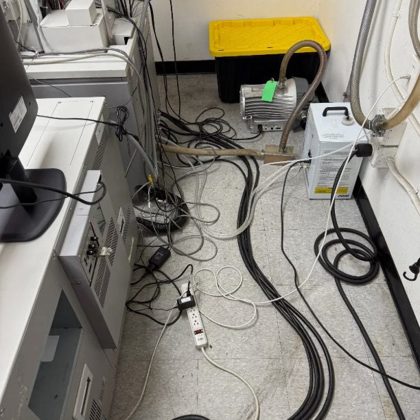 Hitachi SU 8040 SEM (Scanning Electron Microscope)