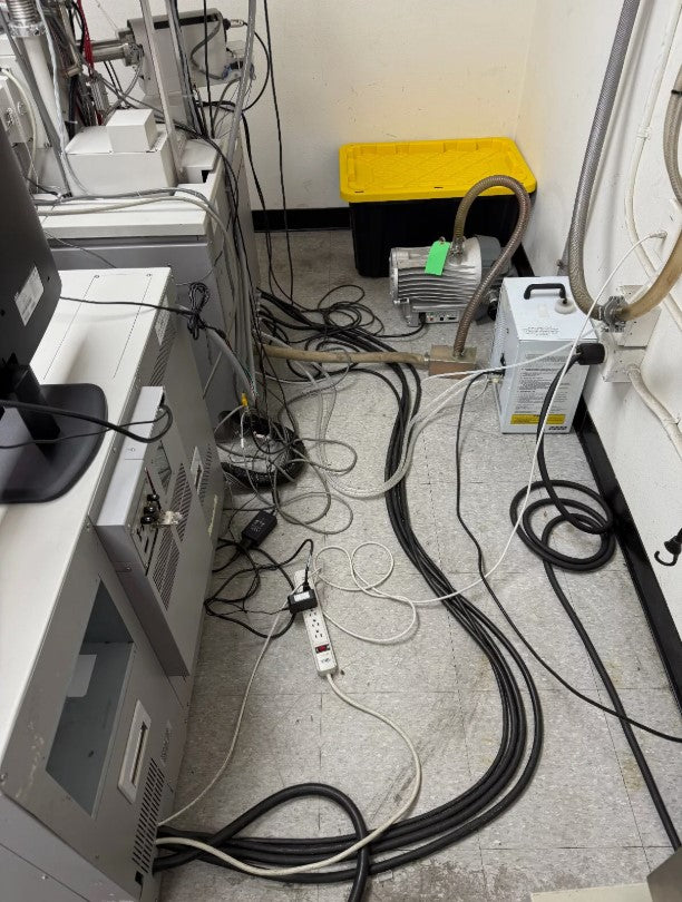 Hitachi SU 8040 SEM (Scanning Electron Microscope)