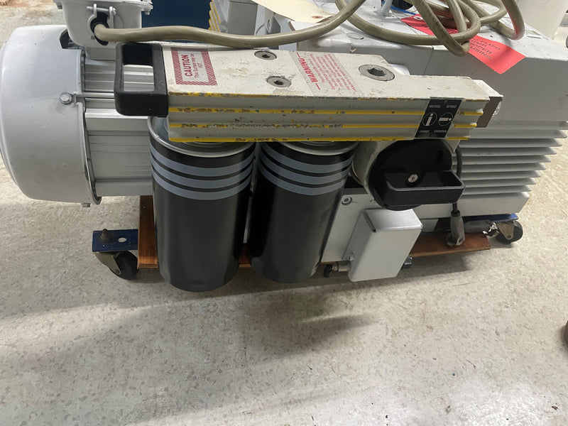Leybold D 65 BCS Vacuum Pump