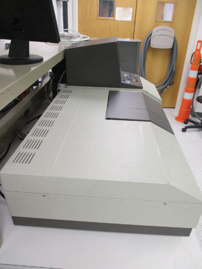Perkin Elmer Lambda 9 Spectrometer