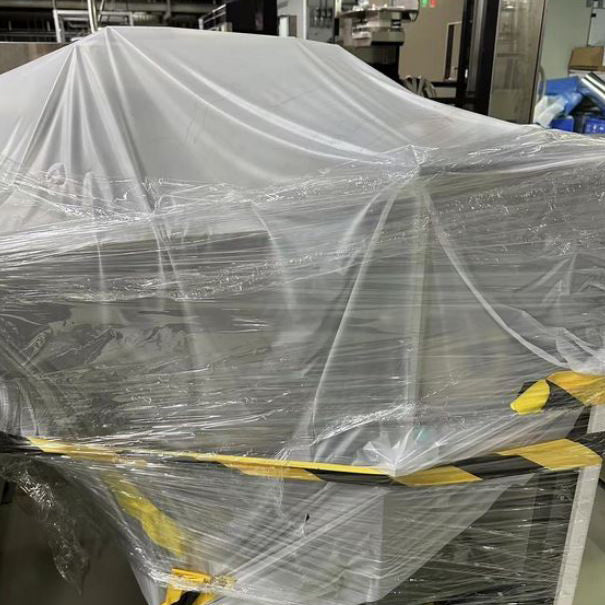 Hitachi S 8820 CD-SEM (Critical Dimension Scanning Electron Microscope)