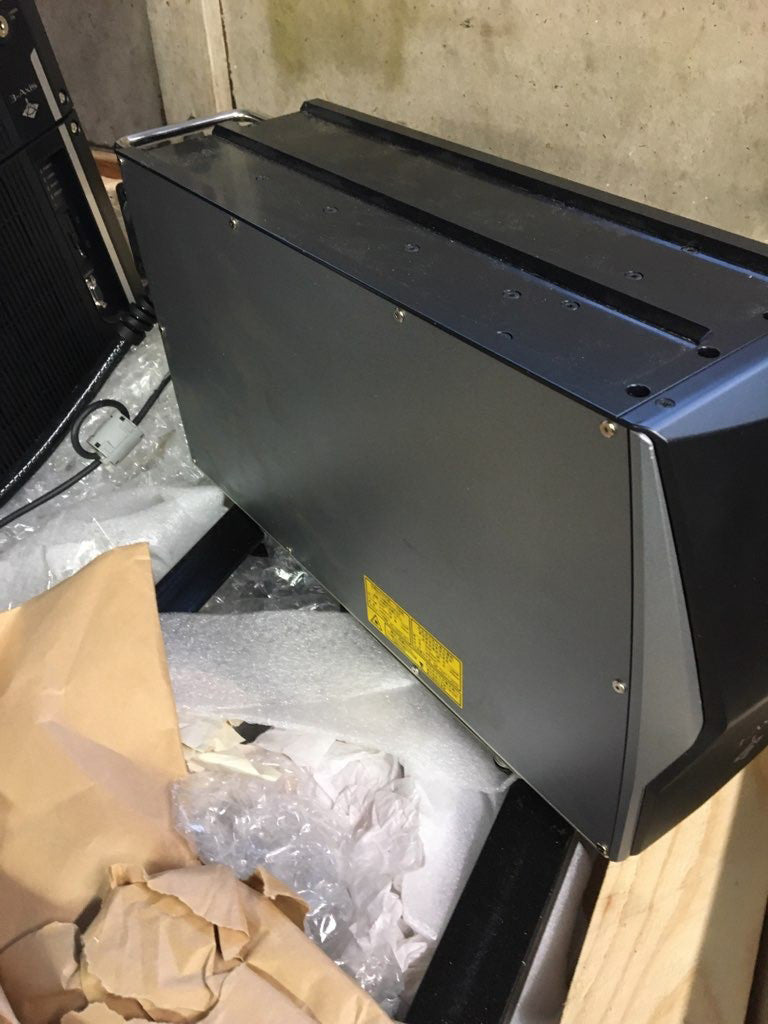 Keyence MD-X 1500 Laser Marker