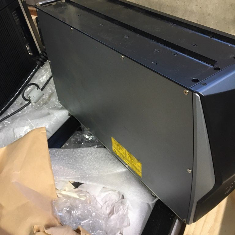 Keyence MD-X 1500 Laser Marker