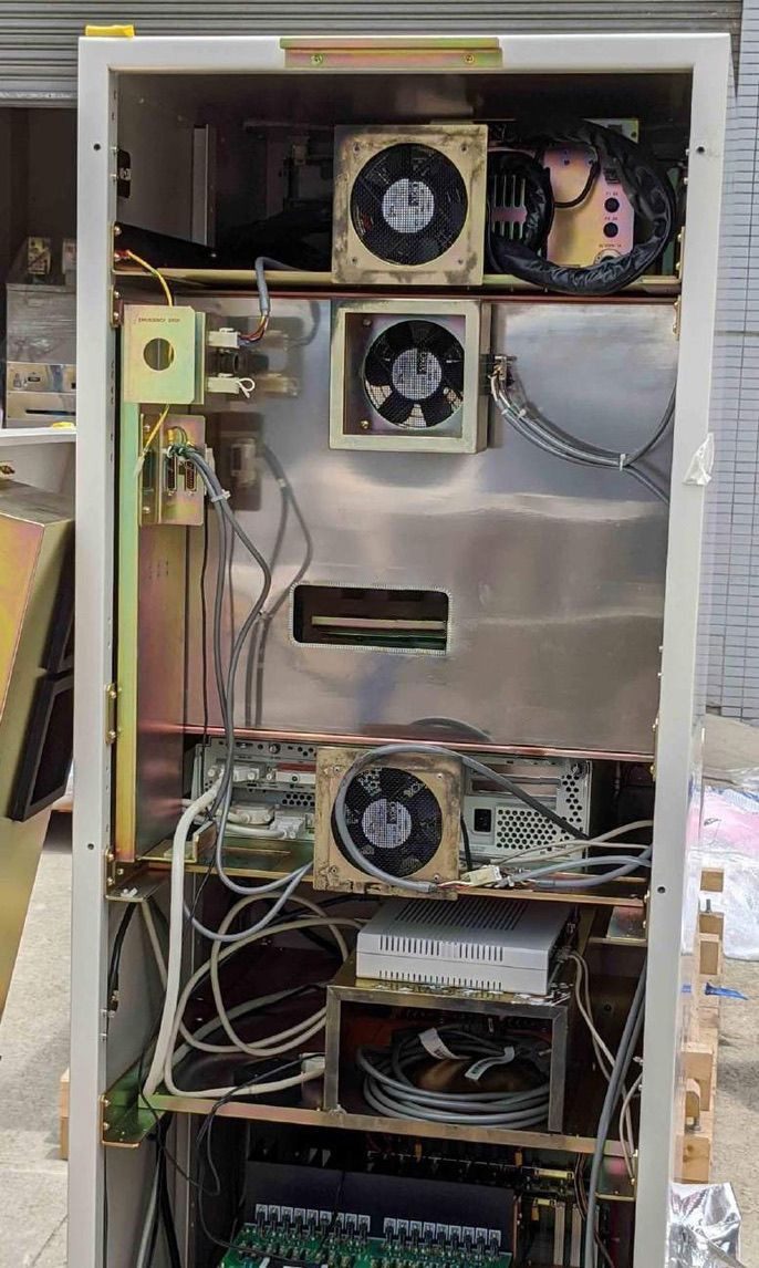 Hitachi S 8820 S CD-SEM (Critical Dimension Scanning Electron Microscope)