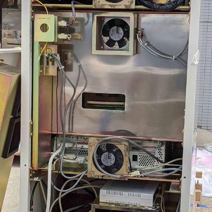 Hitachi S 8820 S CD-SEM (Critical Dimension Scanning Electron Microscope)